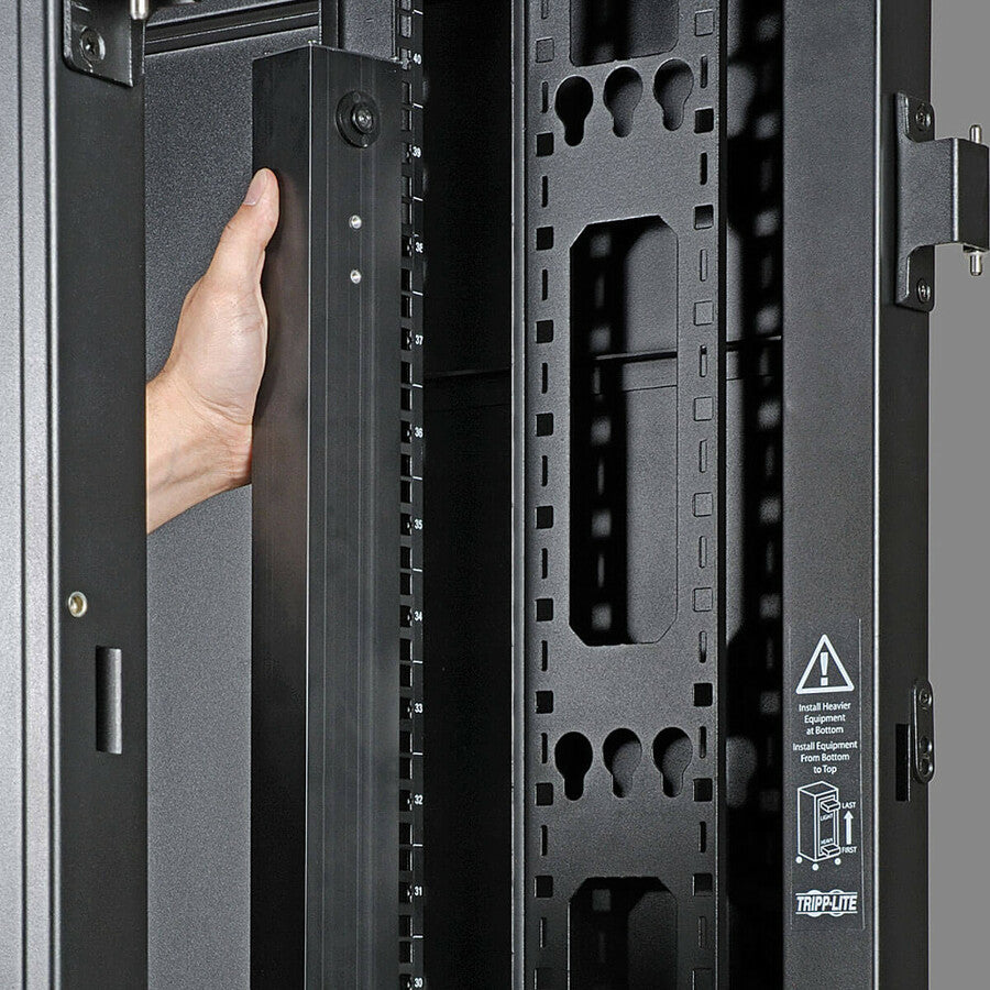 Tripp Lite 3-Phase PDU Switched 17.3kW 240V 12 C13; 12 C19 L22-30P TAA