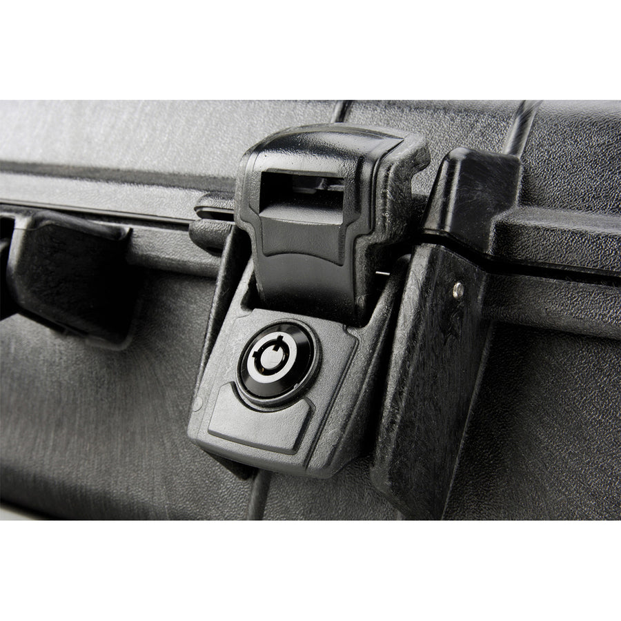 Pelican Deluxe 1490CC1 Laptop Case – Waterproof, Shockproof & Dustproof for 15-Inch Notebooks