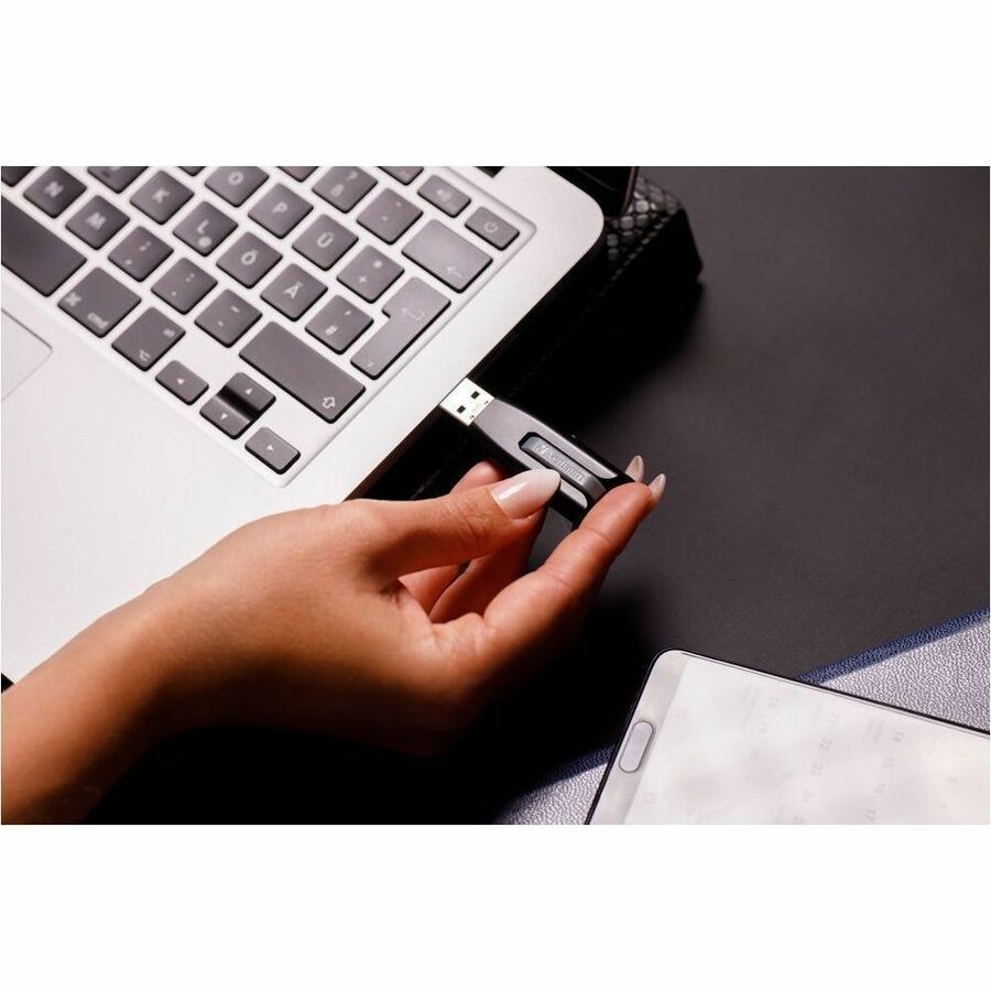 Verbatim America, LLC 128GB Store 'n' Go V3 USB 3.2 Gen 1 Flash Drive - Gray