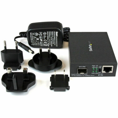 StarTech.com Gigabit Ethernet Fiber Media Converter with Open SFP Slot - Supports 10/100/1000 Networks