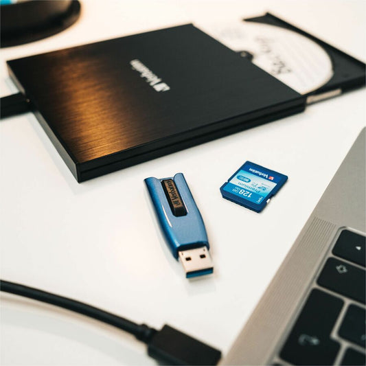 Verbatim America, LLC 256GB Store 'n' Go V3 MAX USB 3.0 Flash Drive - Blue