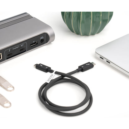 Plugable Technologies Thunderbolt 3 Cable (40Gbps, 2.6ft) with 100W Power Delivery