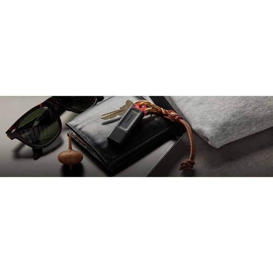 Kingston DataTraveler Exodia 256GB USB 3.2 Flash Drive with Protective Cap and Keyring in Pink