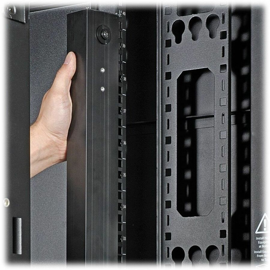 Eaton Tripp Lite PDUMV15-72 36-Outlets Metered PDU for Rack or Under-Counter Installation