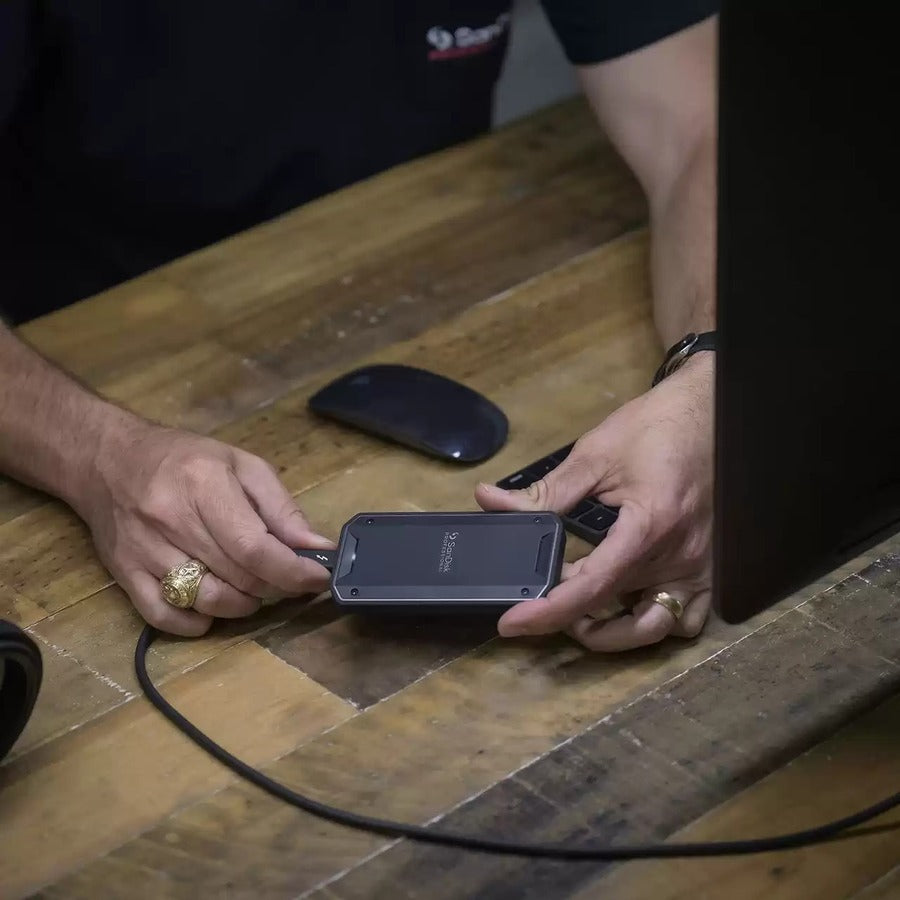 SanDisk Professional PRO-G40 2TB Portable Rugged External SSD with Thunderbolt 3 & USB 3.2 Gen 2