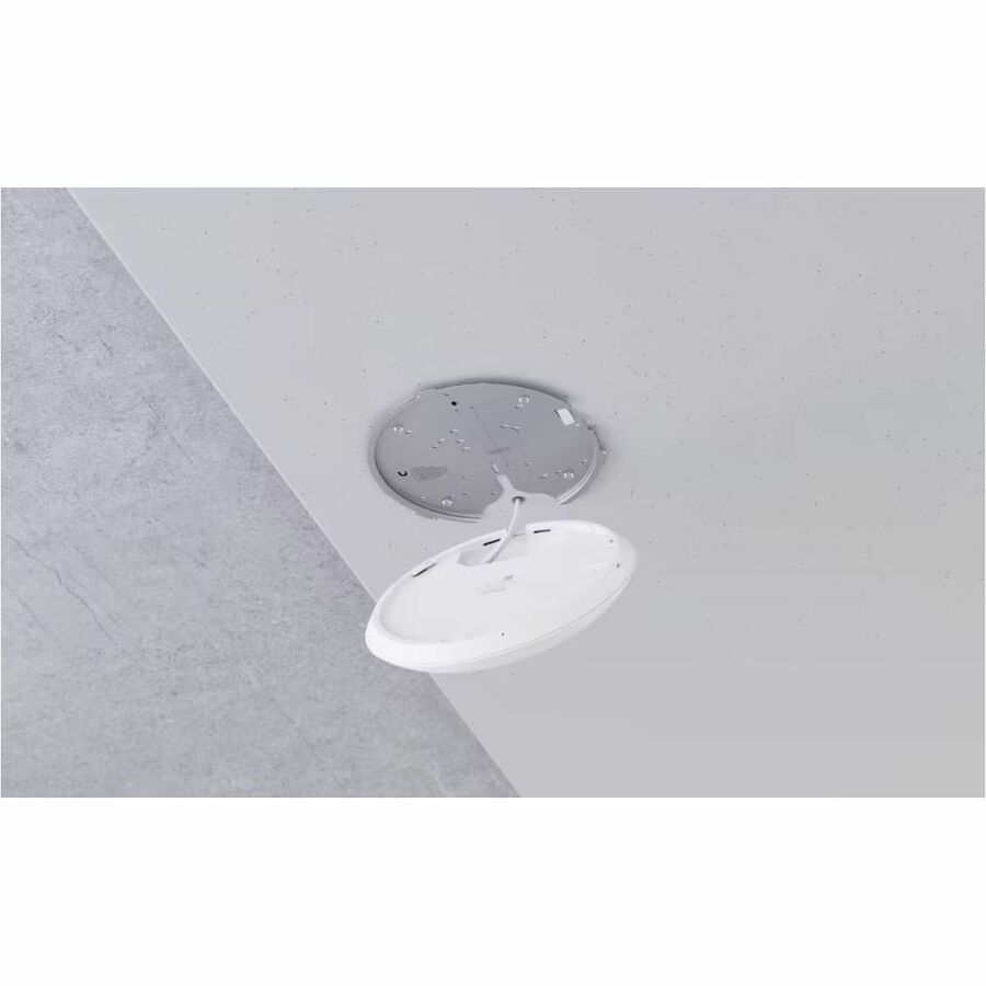 Ubiquiti U7 Pro Tri-Band Wi-Fi 7 Access Point with 6 GHz Support and 9.12 Gbps Speed