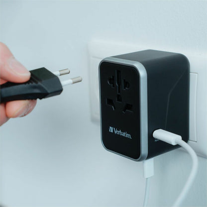 Verbatim UTA-04 Universal Travel Adapter 61W with USB-C and USB-A Ports