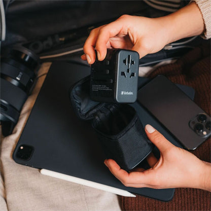 Verbatim UTA-05 GaN III Universal Travel Adapter 65W with USB-C and USB-A Ports