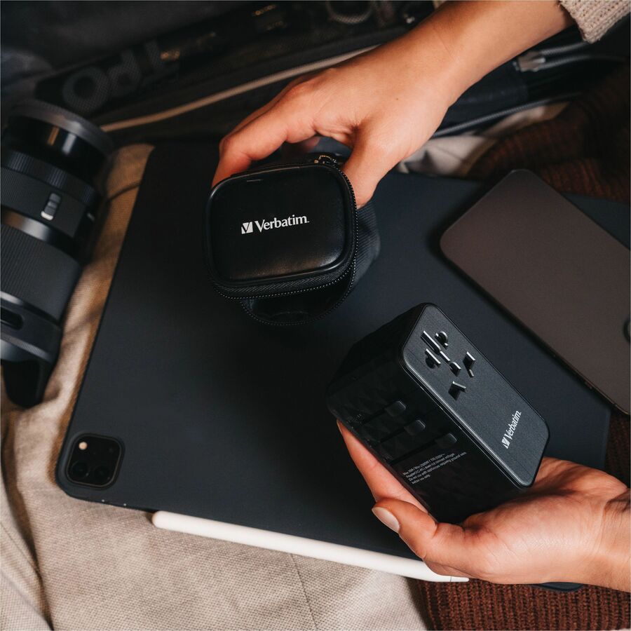 Verbatim UTA-05 GaN III Universal Travel Adapter 65W with USB-C and USB-A Ports