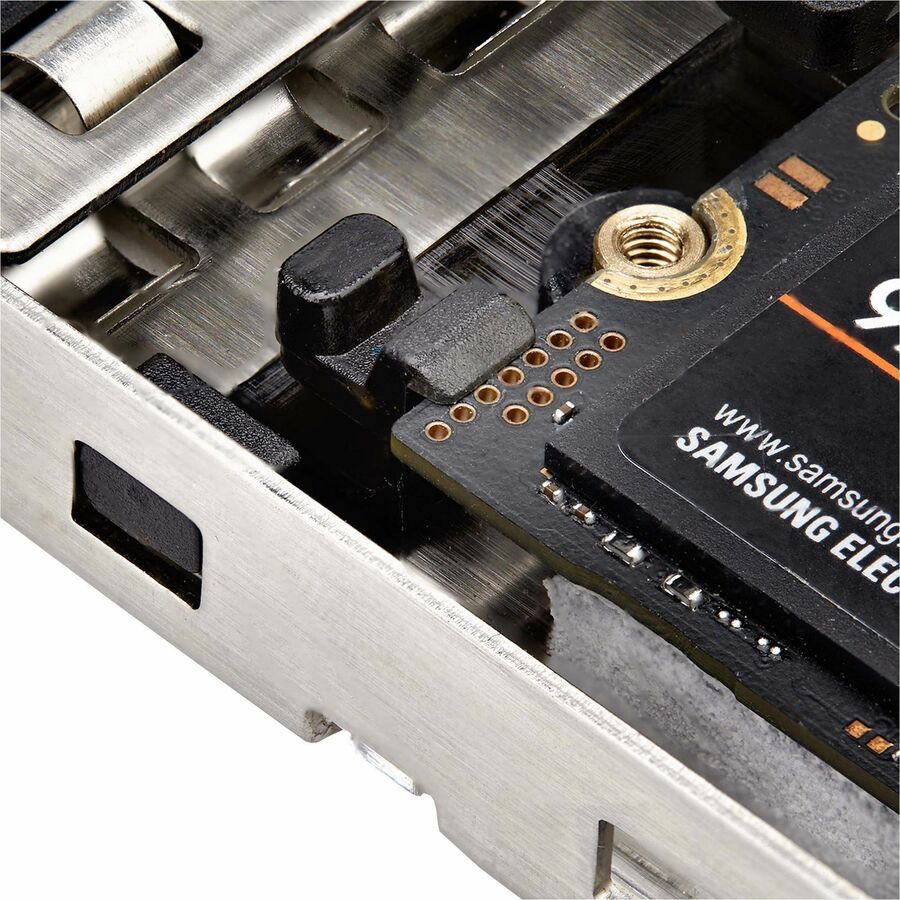 StarTech.com Dual-Bay M.2 NVMe SSD to PCIe x8 Removable Mobile Rack - Toolless Hot-Swap Drive Bay with Bifurcation Support