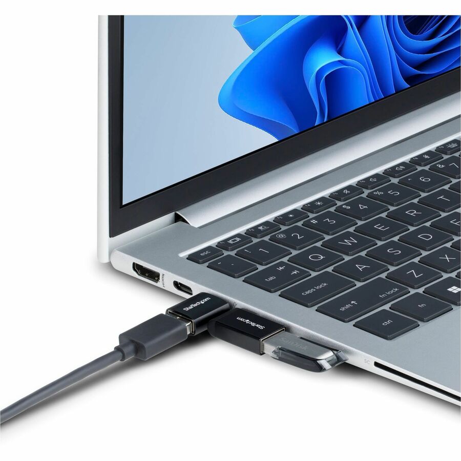StarTech.com USB-C to Right Angle USB-A Adapter - Compact Male to Female Data Transfer Solution