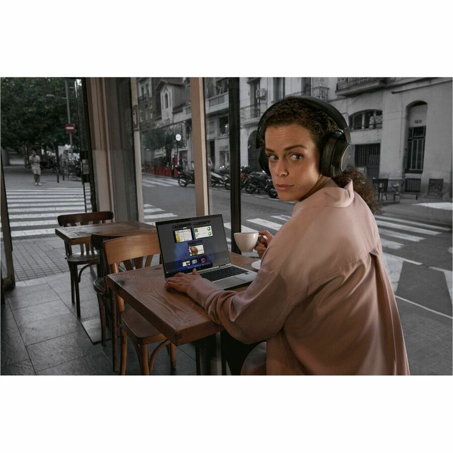 HP EliteBook 6 G1i 14" Touchscreen Notebook - WUXGA - Intel Core Ultra 7 255U - 16 GB - 512 GB SSD - English Keyboard - Pike Silver Aluminum