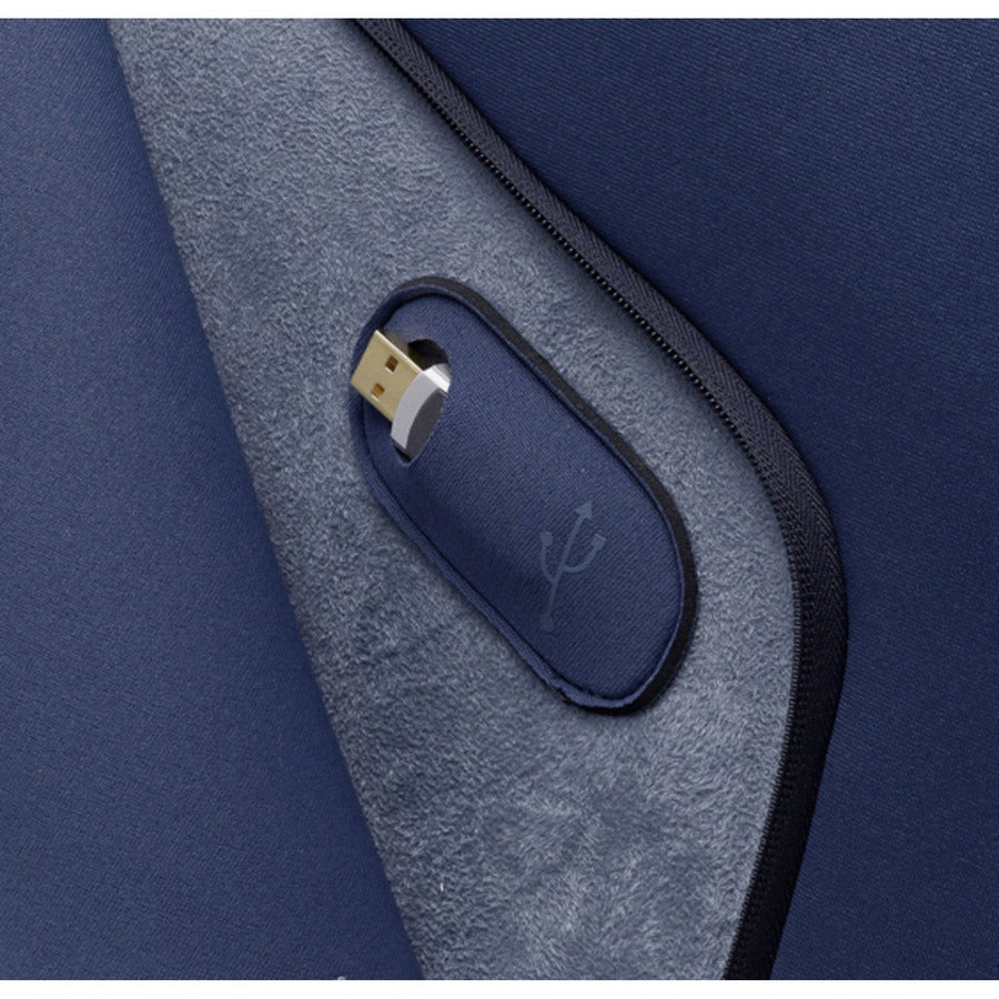 Case Logic Carrying Case (Sleeve) for 16" Notebook, Accessories - Black