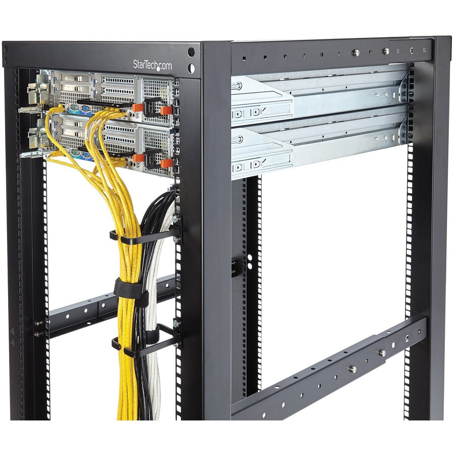 StarTech.com 1U Vertical Server Rack Cable Management D-Ring Hook - 2.2x3.9in (5.7x10cm)