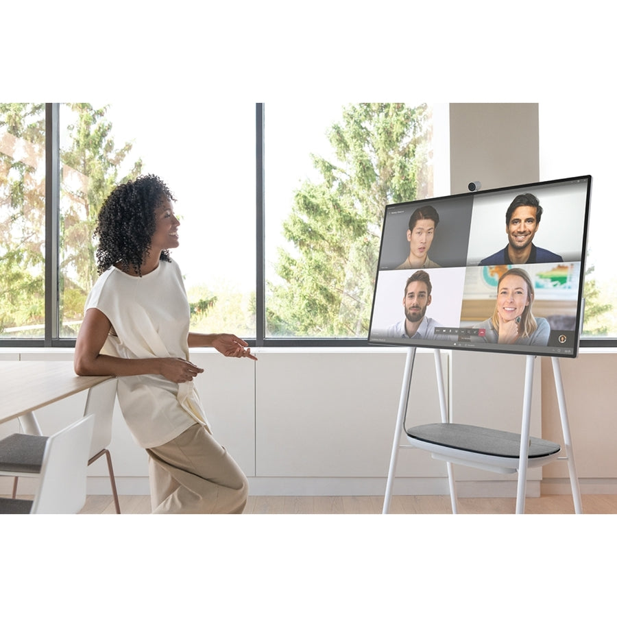 APC by Schneider Electric Smart-UPS Charge Mobile Battery for Microsoft Surface Hub 2