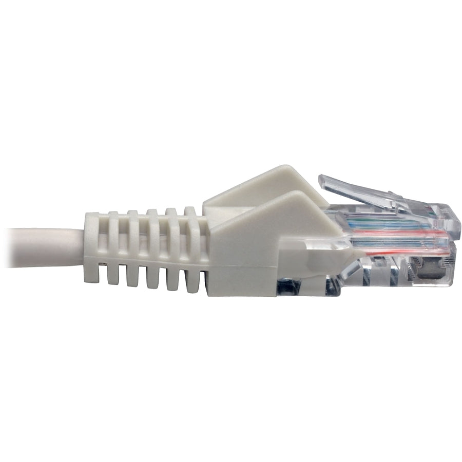 Tripp Lite 5ft Cat5 Cat5e Snagless Molded Patch Cable UTP White RJ45 M/M 5'