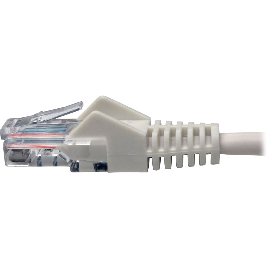 Tripp Lite 5ft Cat5 Cat5e Snagless Molded Patch Cable UTP White RJ45 M/M 5'