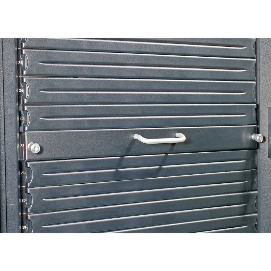 APC 1U 19" Black Modular Toolless Blanking Panel