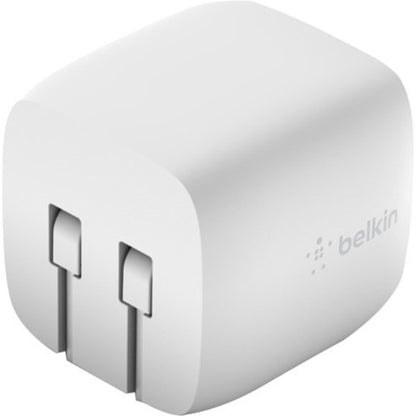 Belkin BOOST&uarr;CHARGE 30W USB-C GaN Wall Charger + USB-C To Lightning Cable