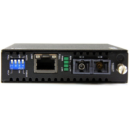 StarTech.com Gigabit Ethernet Single Mode Fiber Media Converter SC 40 km - 1000 Mbps