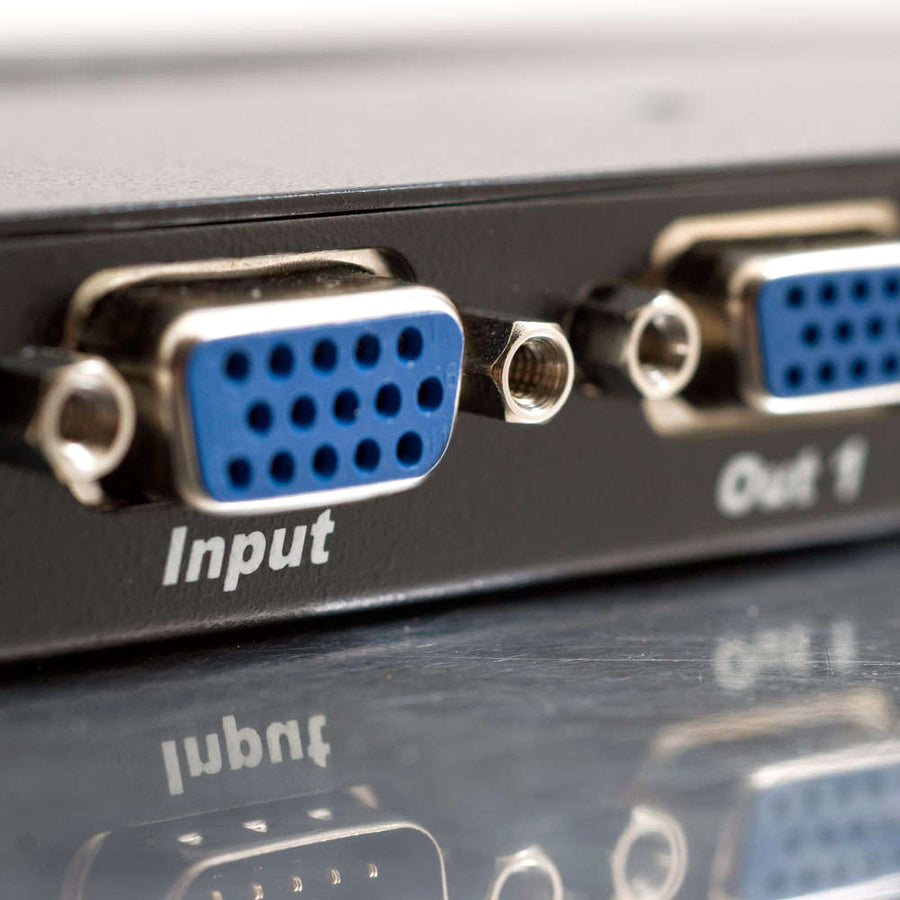 C2G TruLink 2-Port UXGA Monitor Splitter/Extender (Female Input)
